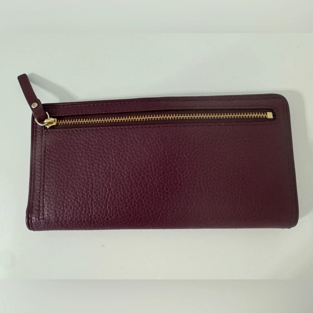 Kate Spade Wallet. Pebble leather. Color dark Red. - Picture 2 of 3